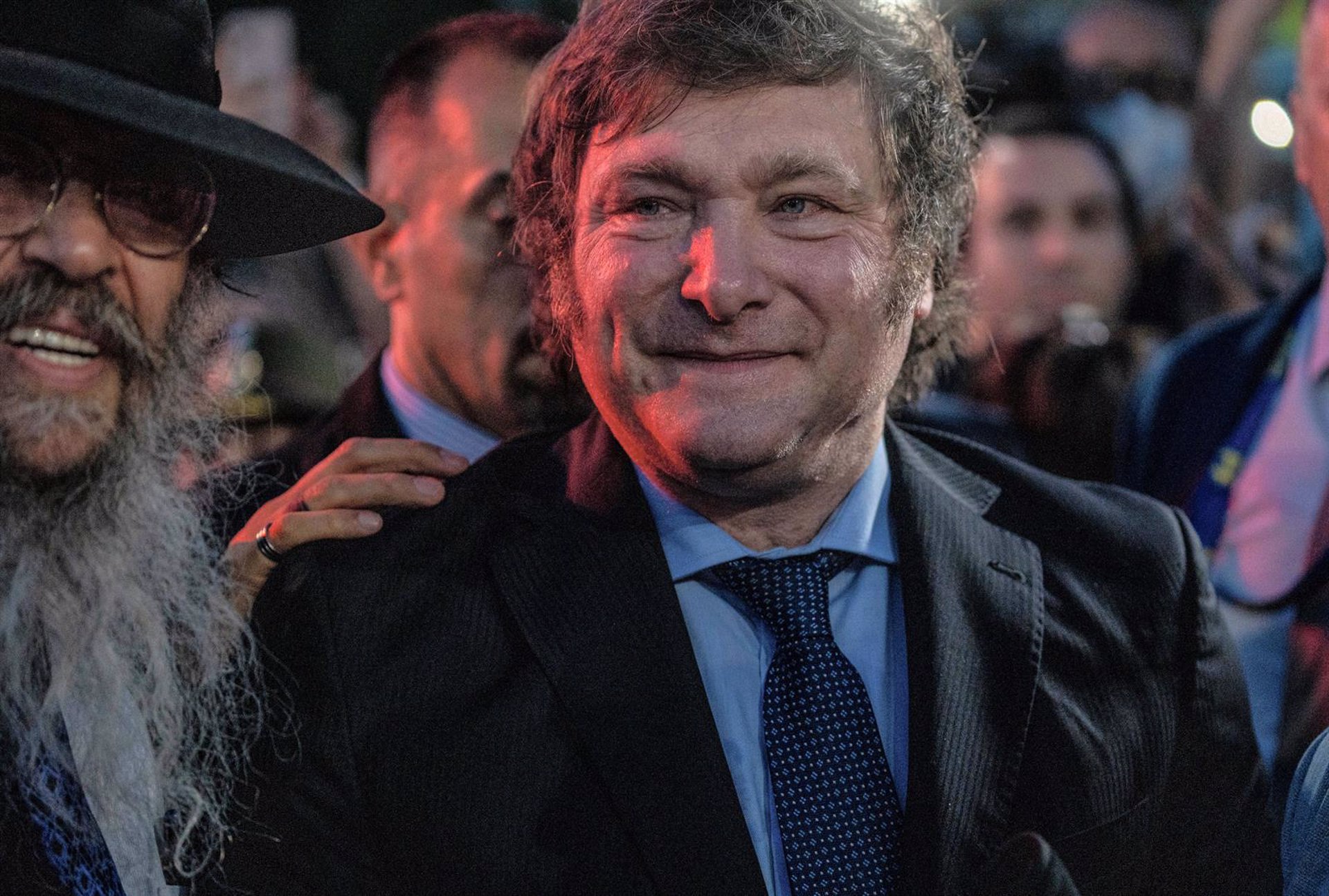 El Congreso de Argentina aprueba la ley omnibus que permite la privatización de algunas empresas públicas
