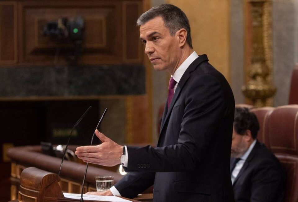 Estos son los cuatro podcast que Pedro Sánchez tiene que escuchar para animarse