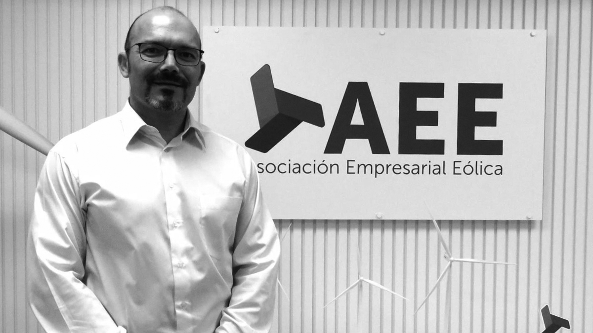 La AEE ‘ficha’ a Juan de Dios López Leiva como director técnico