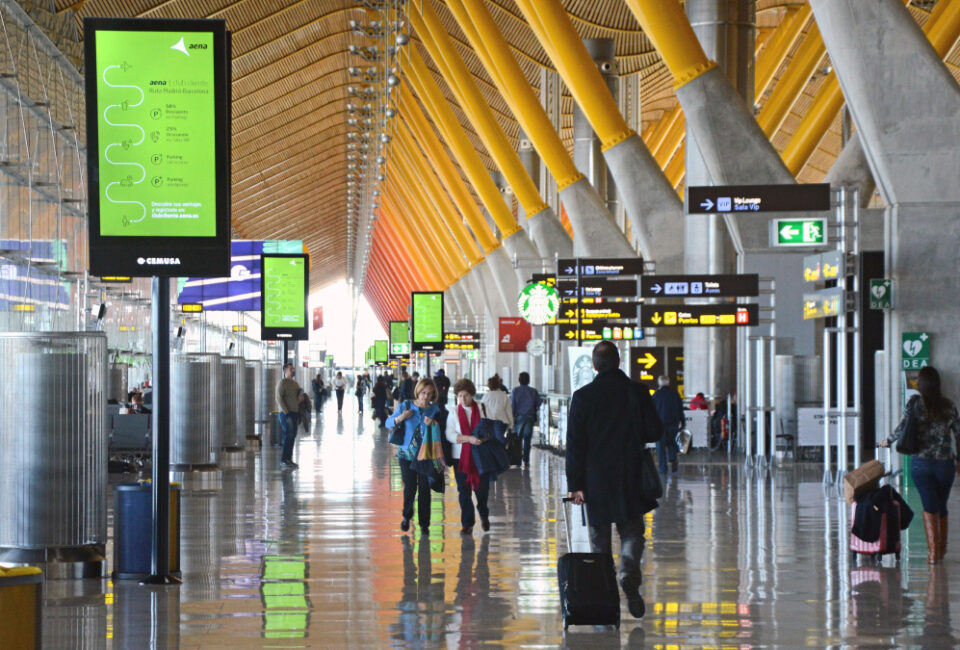 Aena prevé 34.140 vuelos para el puente de agosto en España, un 3,66% más