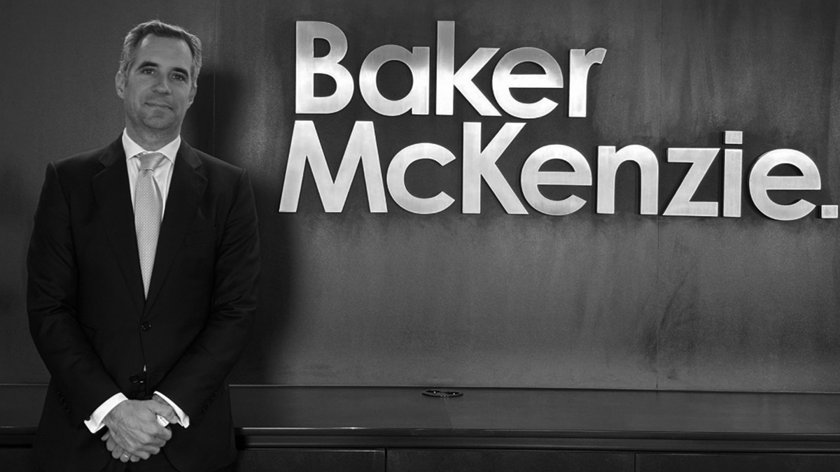 El despacho Baker McKenzie incorpora a Juan Gelabert como socio responsable de banca y finanzas