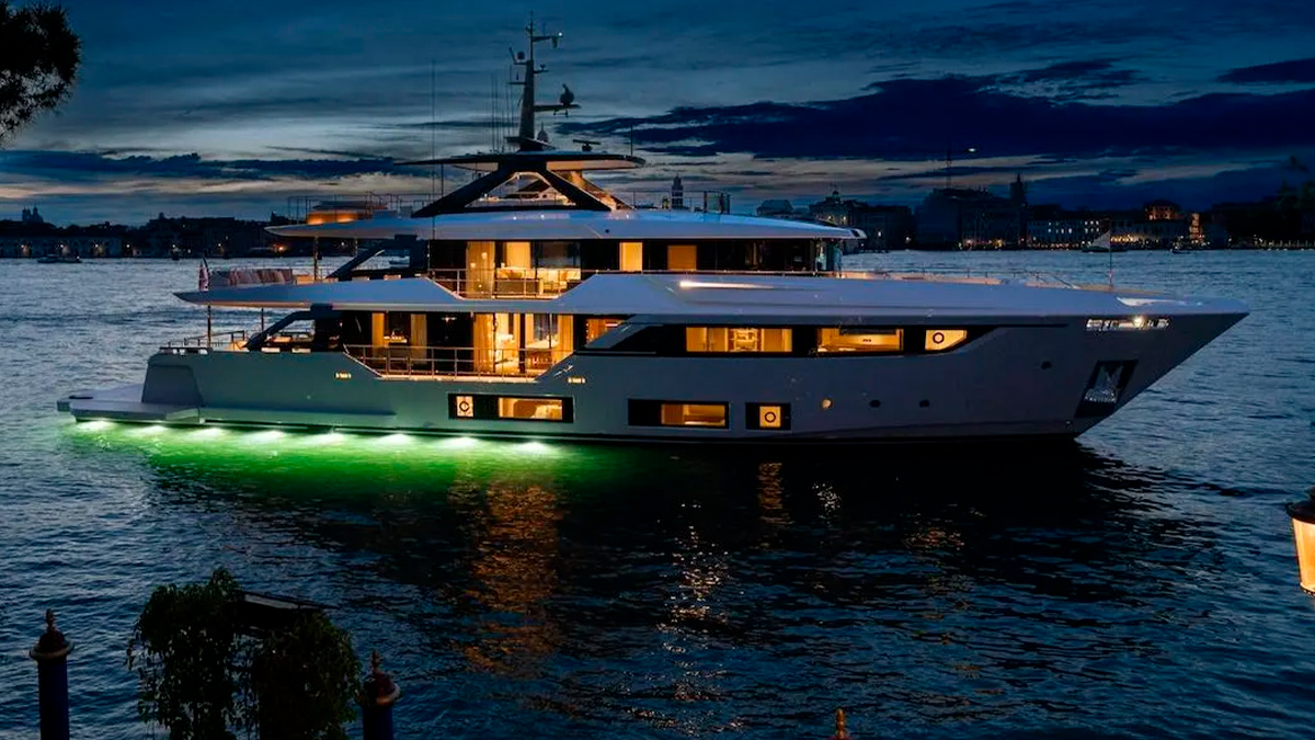 Fotogalería | Custom Line Navetta 38, una nueva obra maestra del diseño