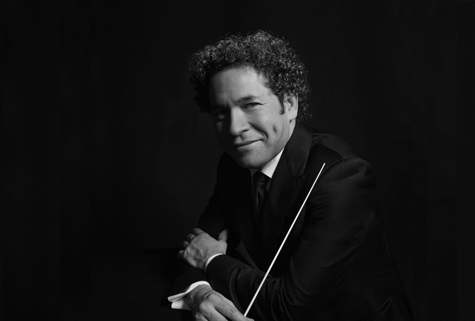 Hombre del día: el director de orquesta Gustavo Dudamel, a quien la Universidad de Harvard ha entregado el título honorífico de Doctor en Música