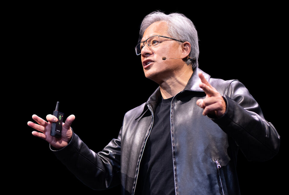Jensen Huang, CEO de Nvidia, se sitúa como la 11ª persona más rica del mundo con una fortuna de 118.700 millones de dólares