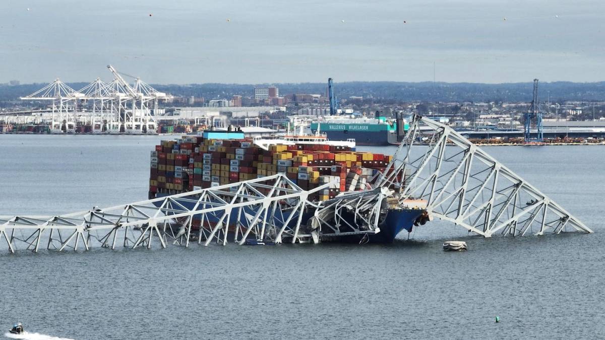 ¿Recuerda el accidente de Baltimore? Sus tripulantes siguen encerrados a bordo dos meses después del choque