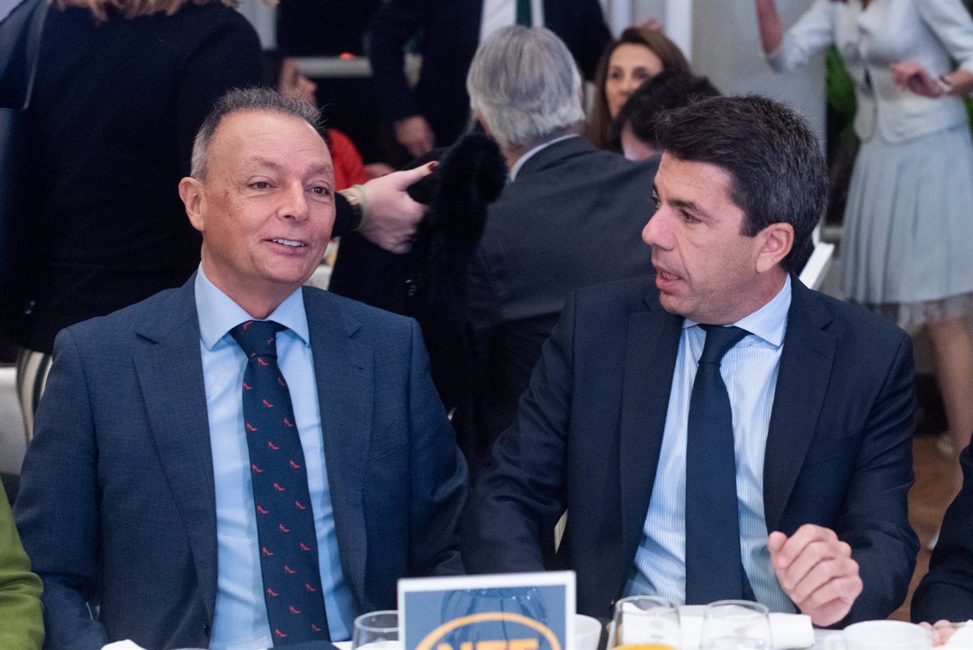 Mazón y la patronal valenciana, preocupados por la fusión BBVA-Sabadell por la concentración del mercado