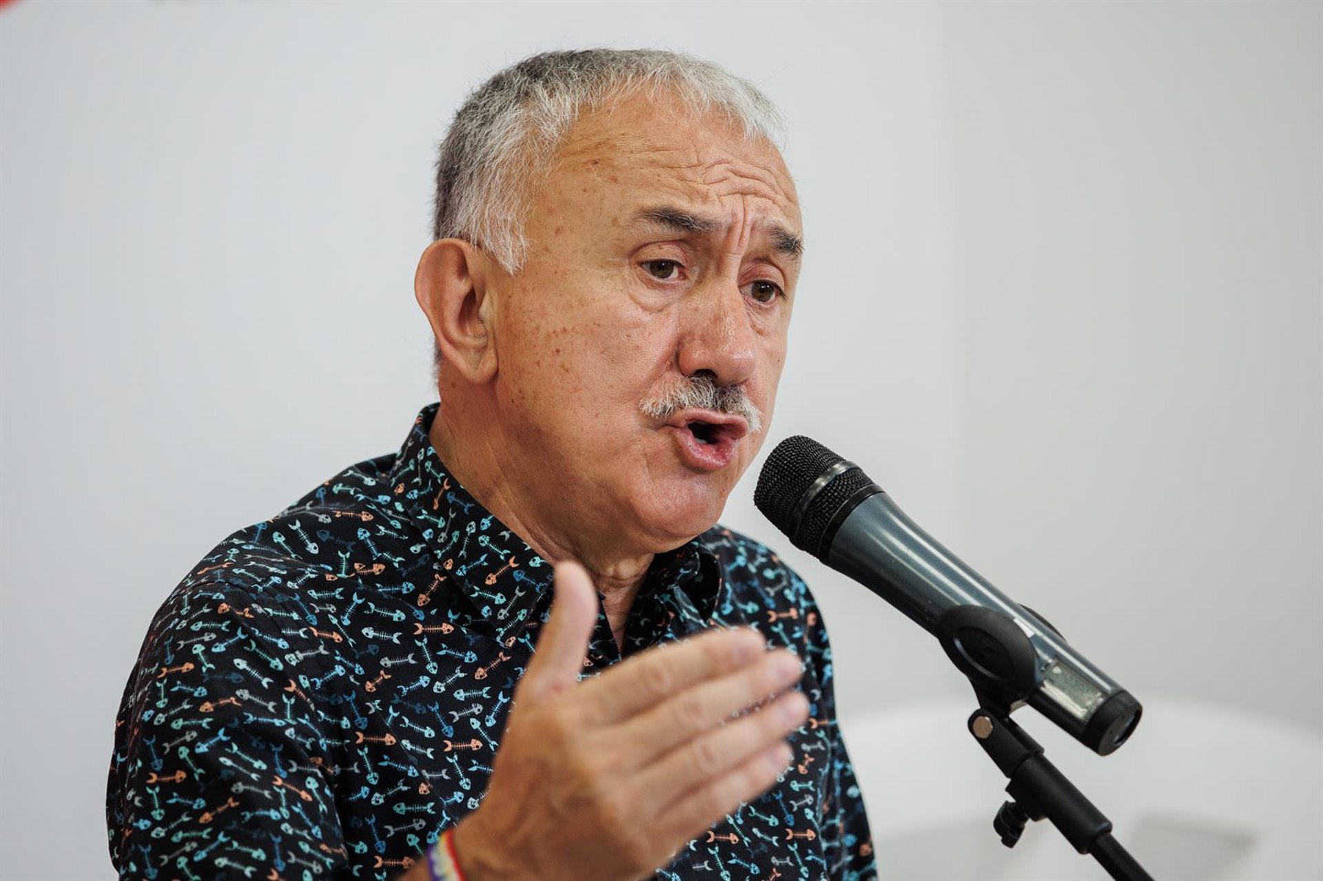 Álvarez (UGT) ve posible llegar hoy a un acuerdo con el Gobierno sobre la reforma del subsidio por paro