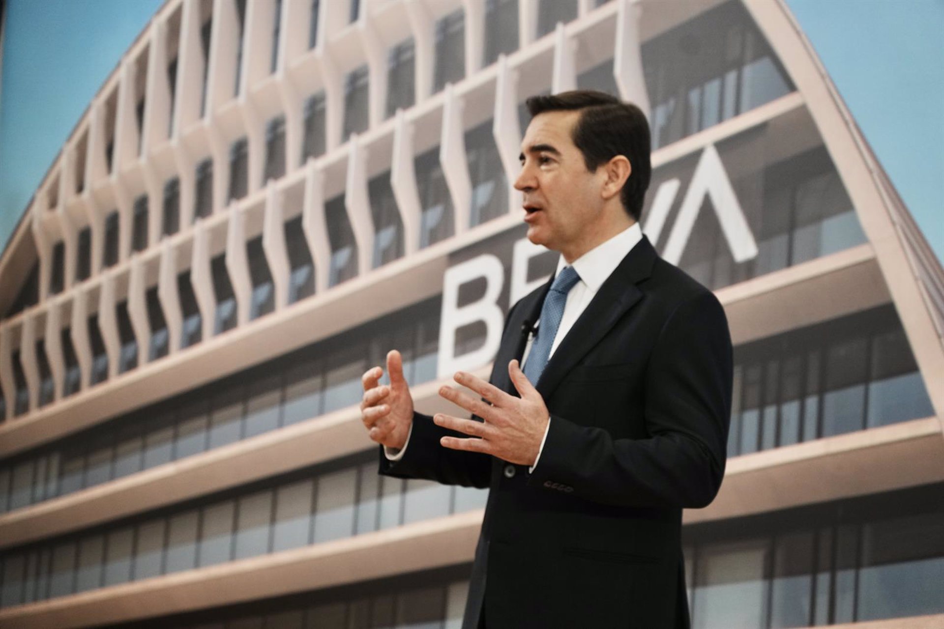 BBVA asegura que ya hay accionistas «relevantes» de Sabadell interesados en la OPA
