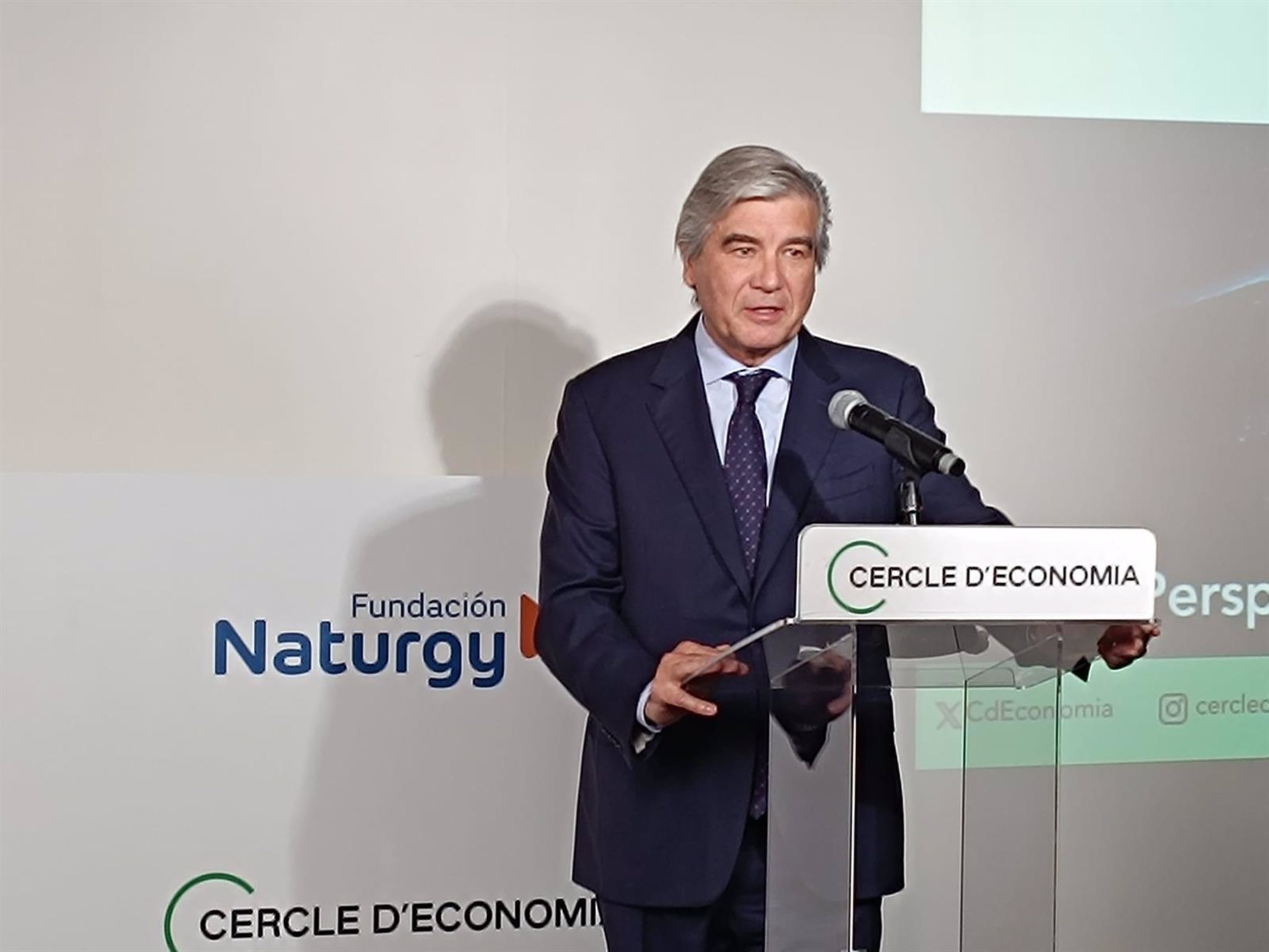 Reynés (Naturgy) ve en los permisos «grandes cuellos de botella» para las redes y la descarbonización