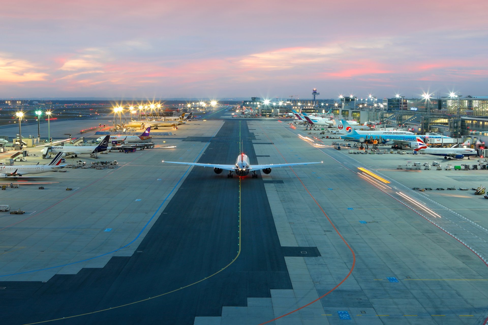 La flota mundial de aviones alcanzará las 36.400 unidades en 2034, un 28% más, según Oliver Wyman