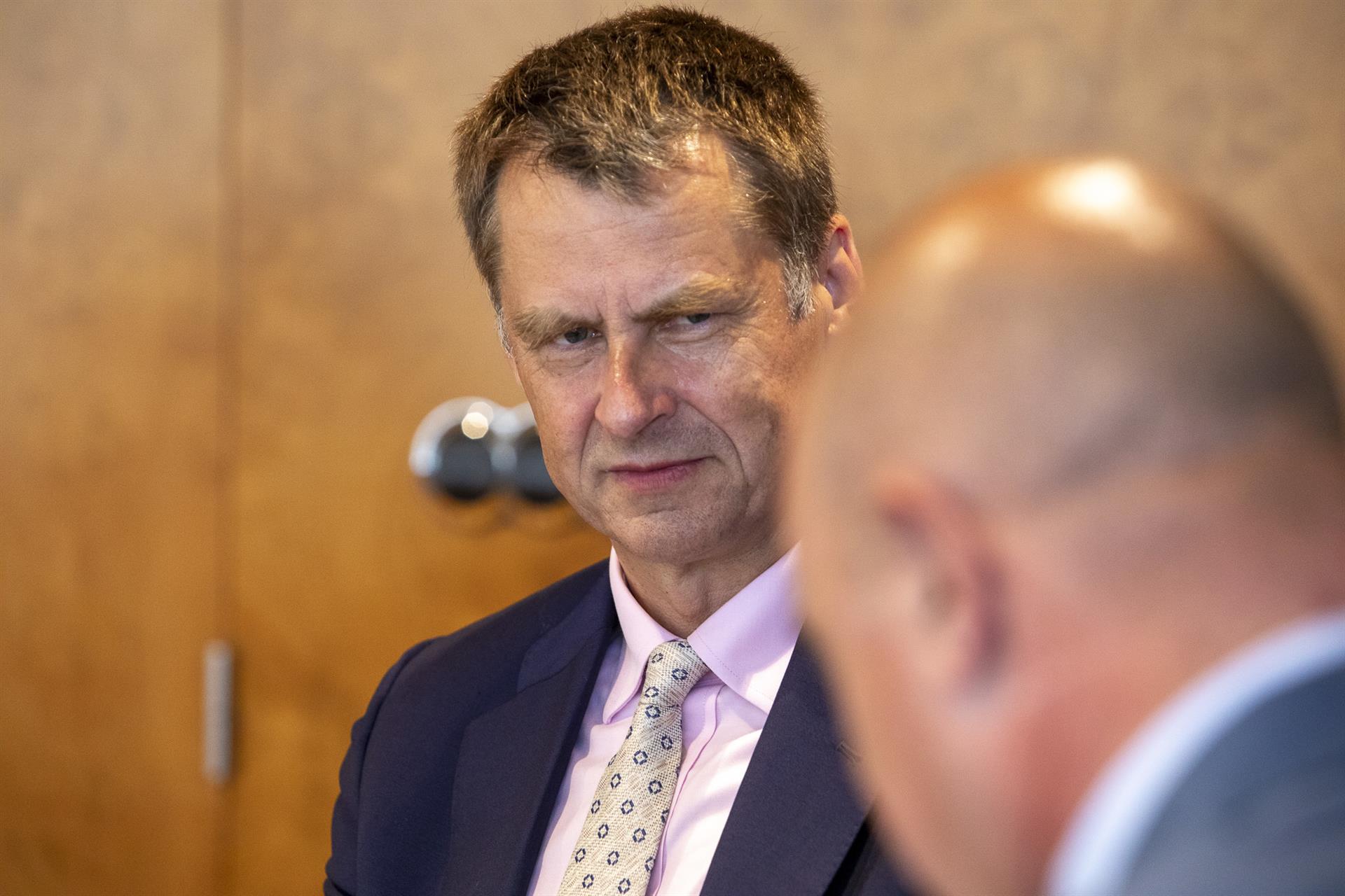 El embajador de Reino Unido en España reitera la importancia y fidelidad del turismo británico hacia Ibiza