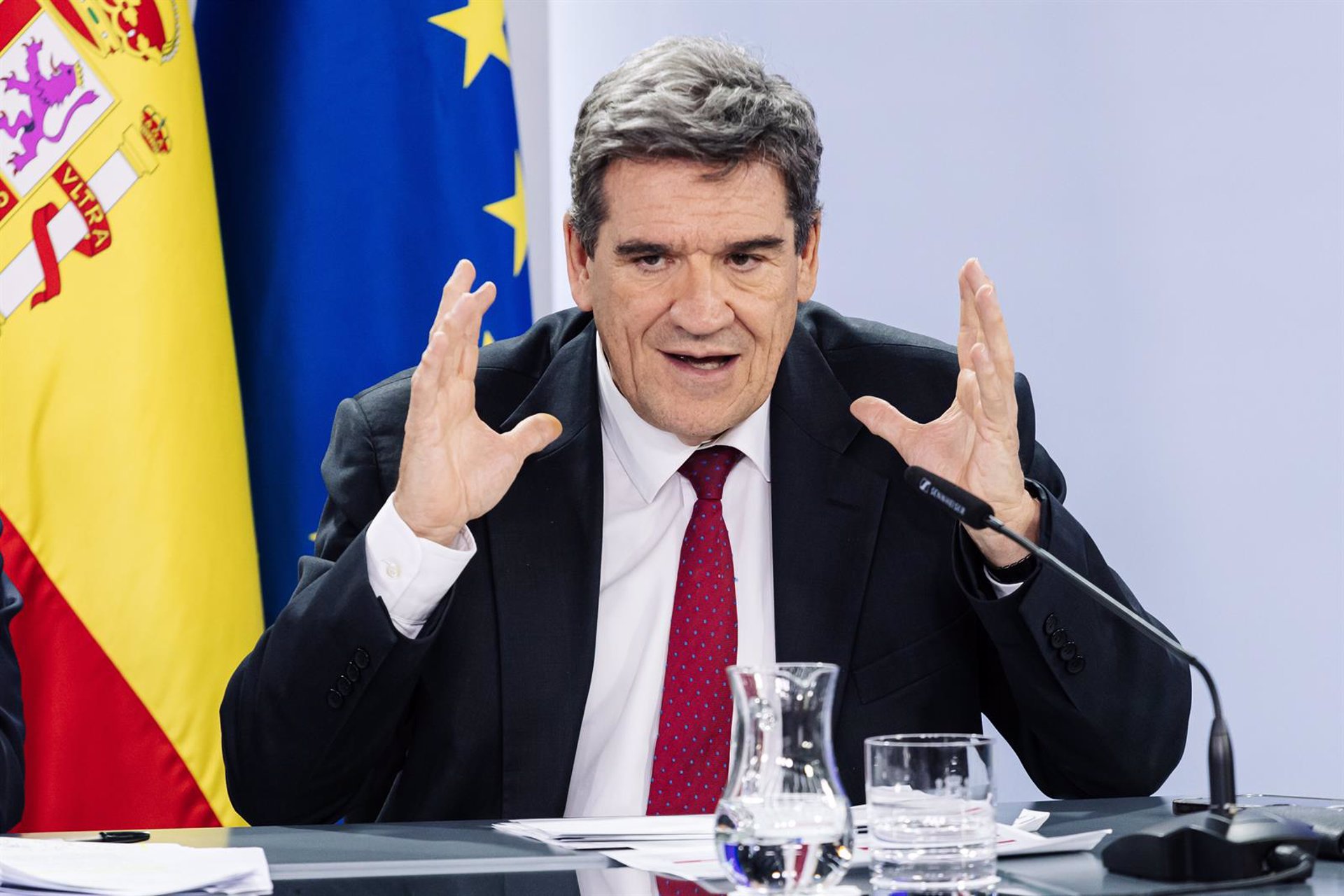 Escrivá dice que la ley de seguridad en redes 5G se cerró «hace meses» con Bruselas y niega nuevos contactos