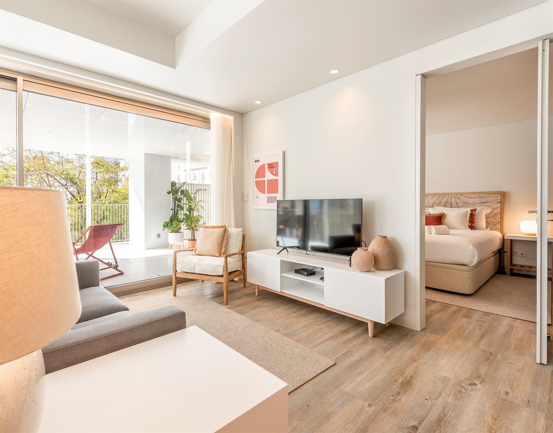 El alquiler turístico en España en 2023 generó 25.000 empleos directos y 2.089 millones para propietarios