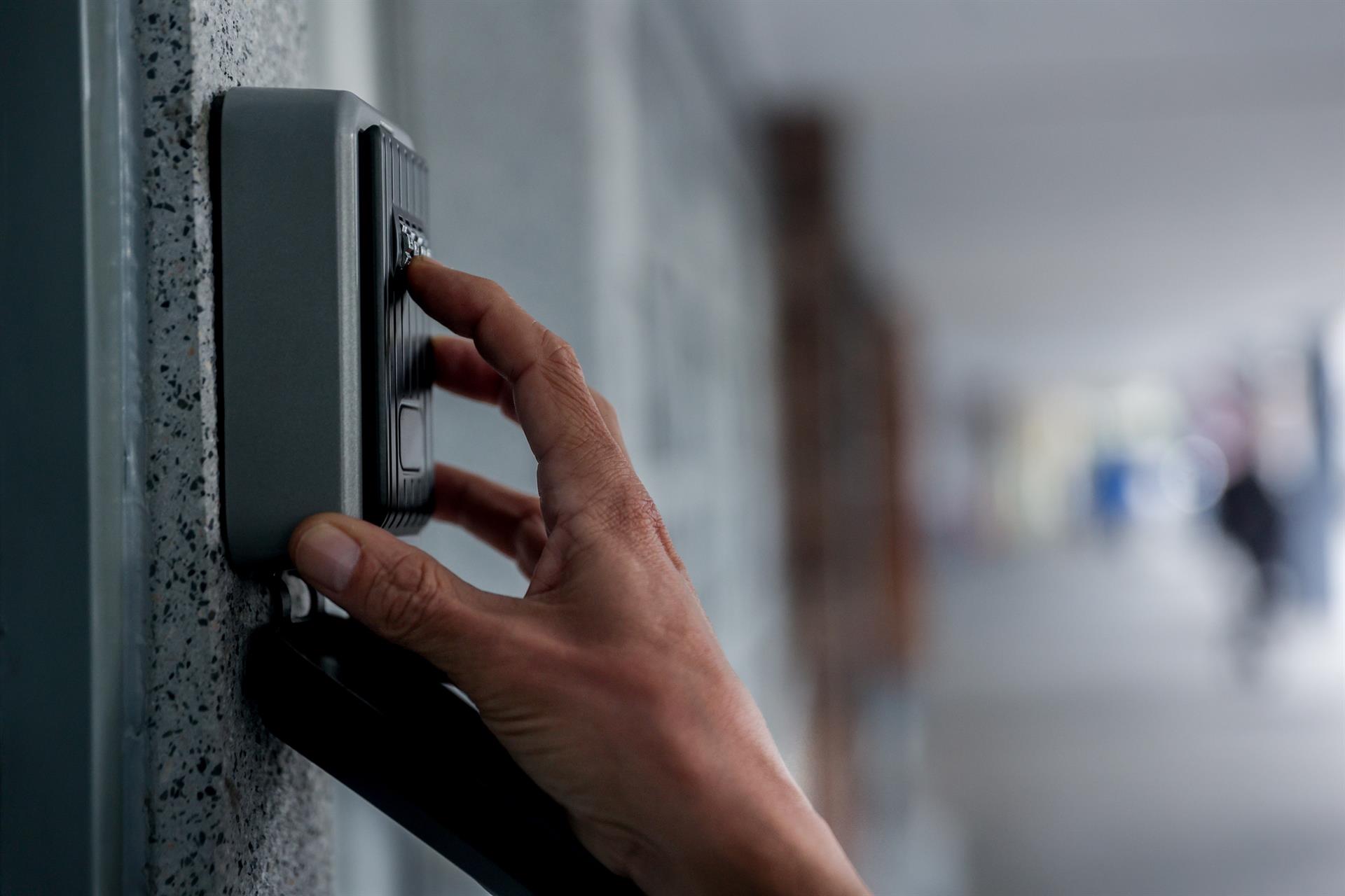 Meliá y Minor Hotels coinciden en poner límites a los pisos turísticos y frenar la masificación: «Nos pasa factura»