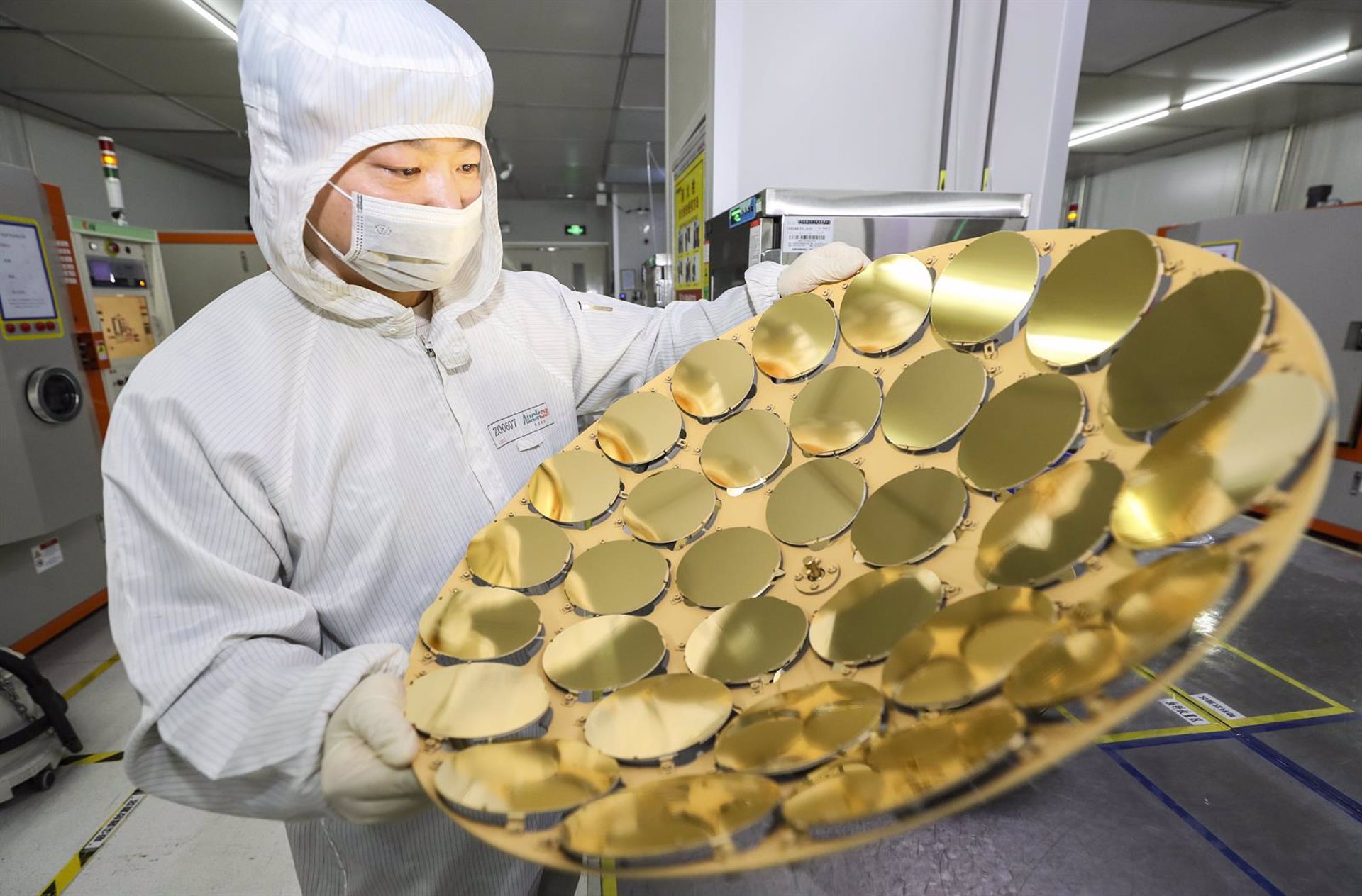 China lanza un fondo de 44.000 millones para impulsar su industria nacional de chips