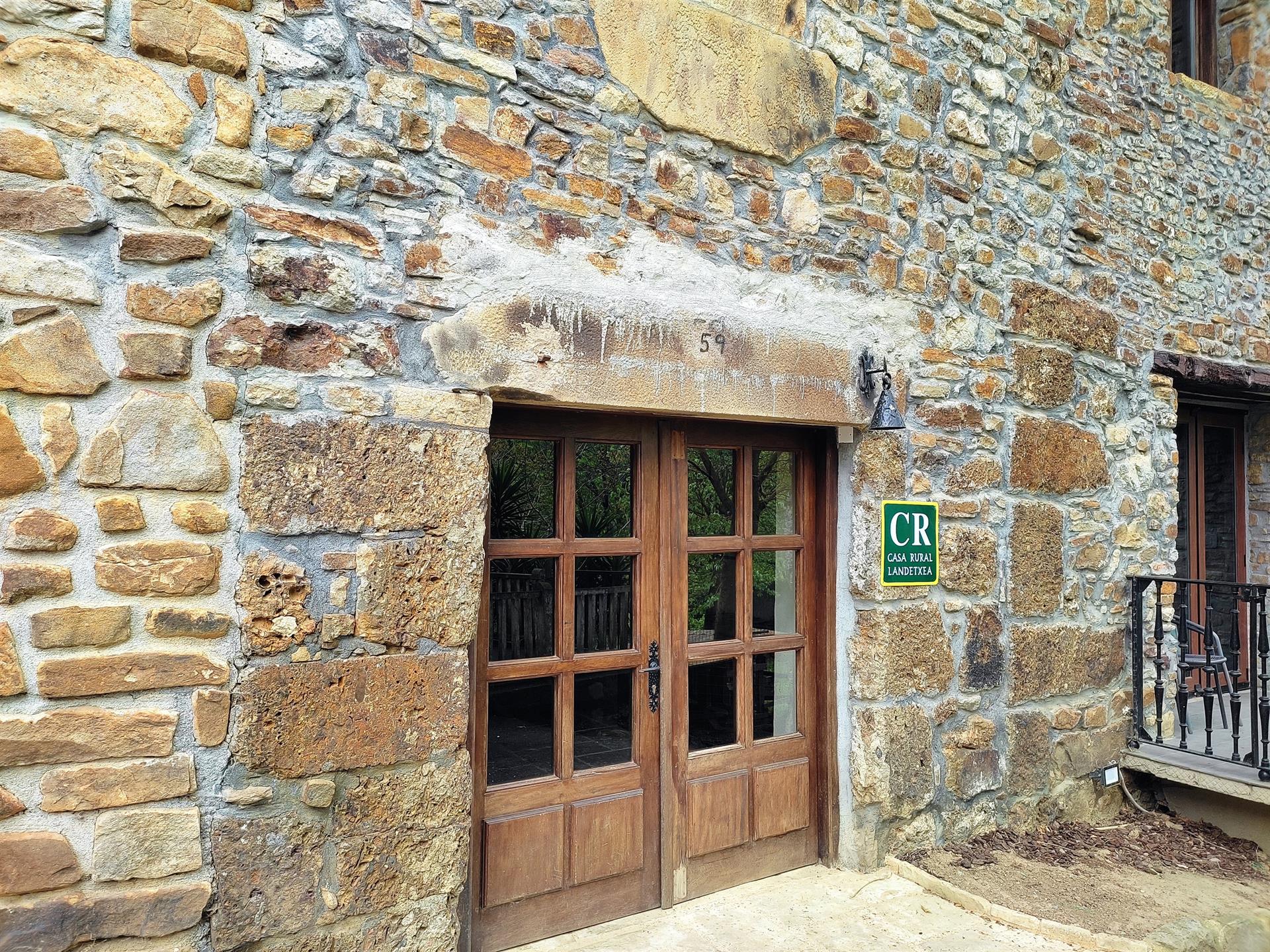 Las pernoctaciones en alojamientos extrahoteleros subieron un 1,9% en marzo y abril gracias al turismo extranjero