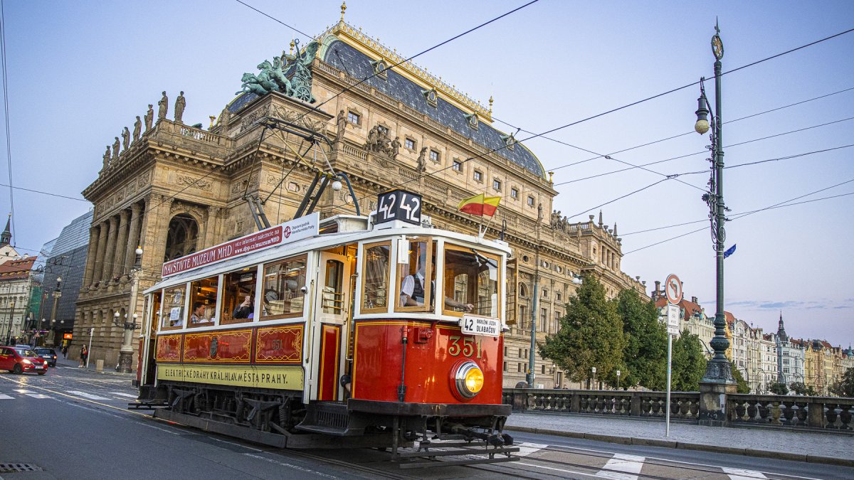 Buenas razones para volver a Praga (o ir por primera vez) en 2024, más allá del centenario de Franz Kafka