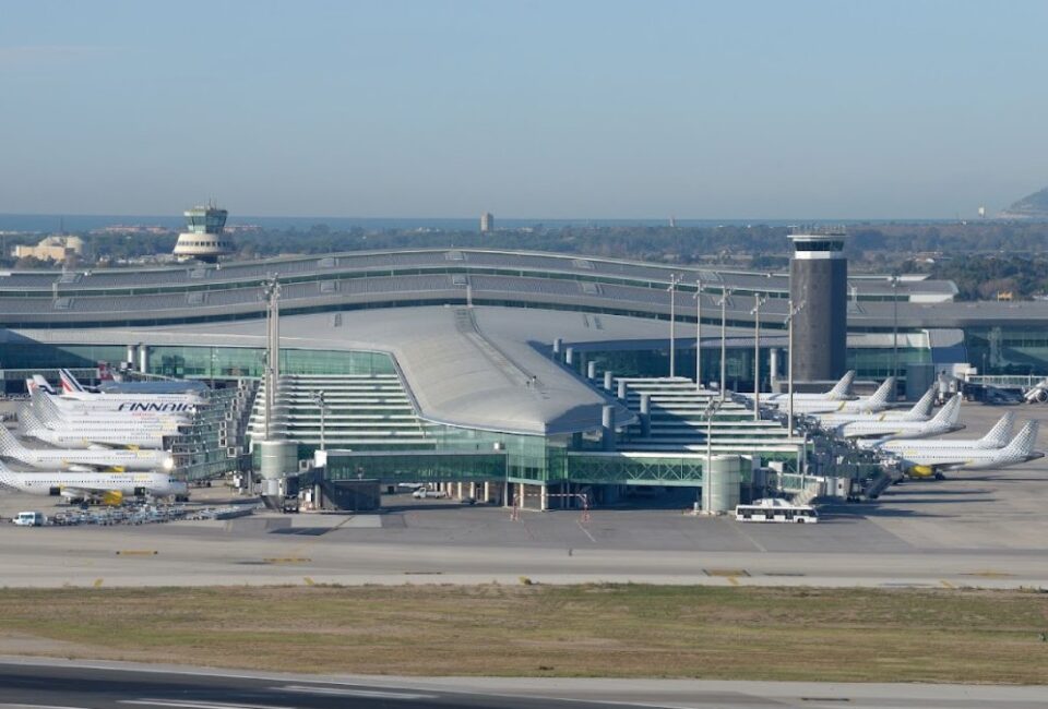 Récord de destinos intercontinentales para el aeropuerto de Barcelona en el principio de este verano