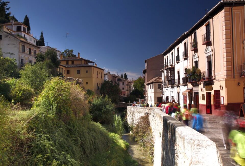 Así es el récord de turistas que han llegado a España en los primeros meses de 2024 (y esto es lo que han gastado)