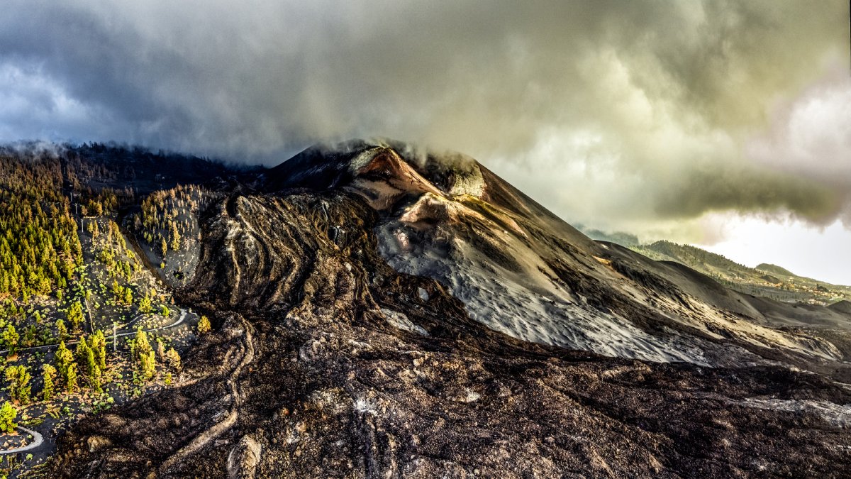 La ruta hacia el nuevo volcán Tajogaite (y otros senderos para conocer la impresionante naturaleza de La Palma)