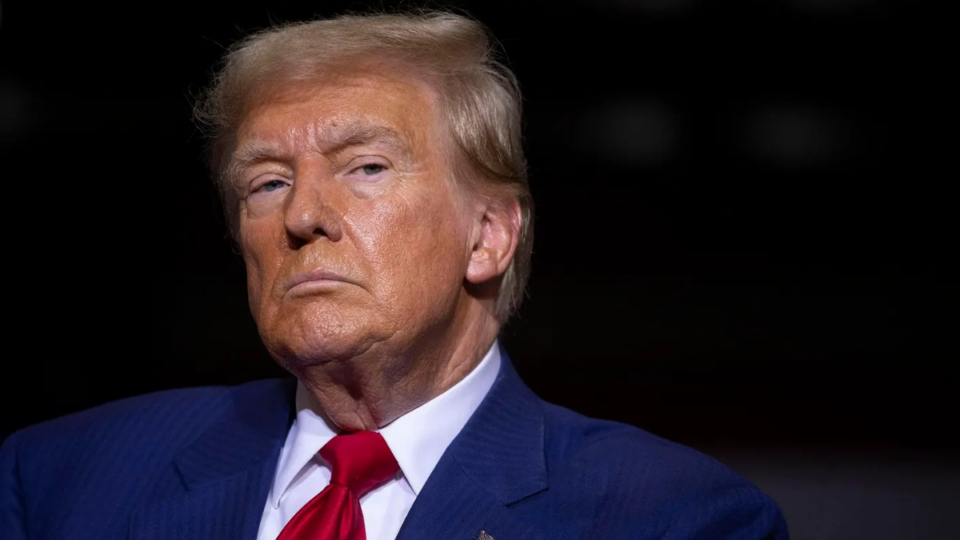 Trump se convertirá en el primer presidente en ejercicio en estampar su firma en los billetes de dólar