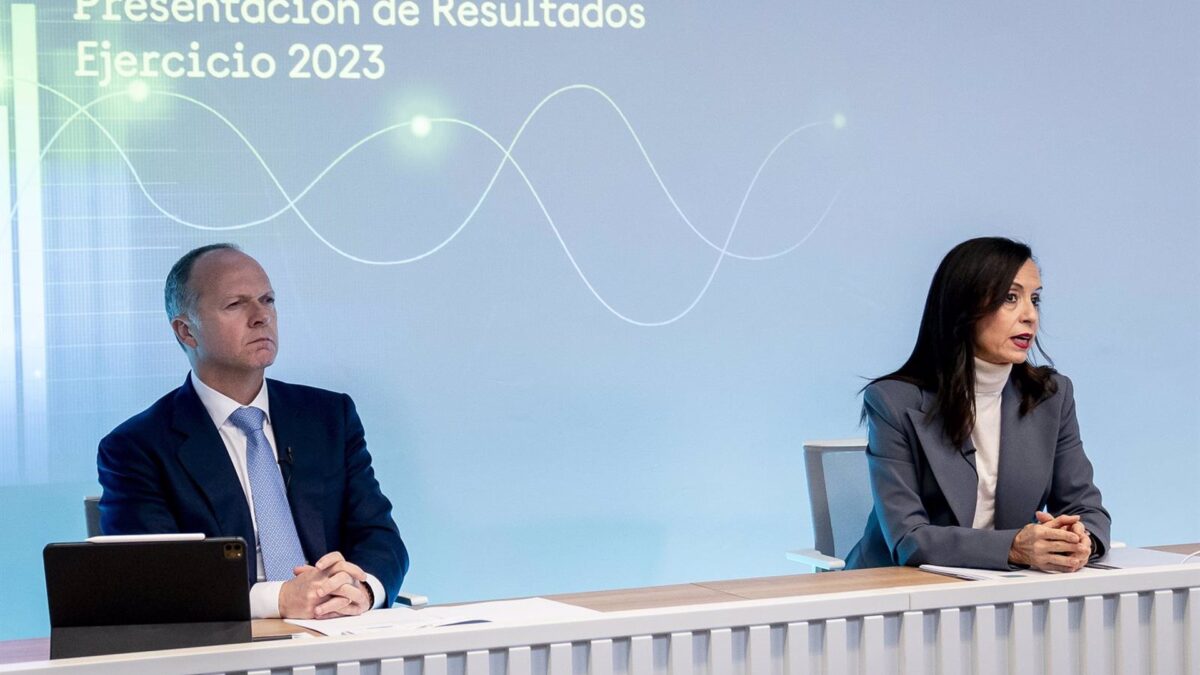 La junta de Redeia renueva este martes a Beatriz Corredor y a Roberto ...