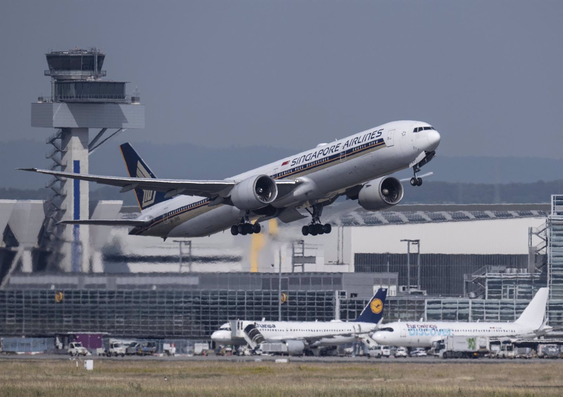 Singapore Airlines indemniza con hasta 25.000 dólares a los pasajeros del vuelo que sufrió graves turbulencias