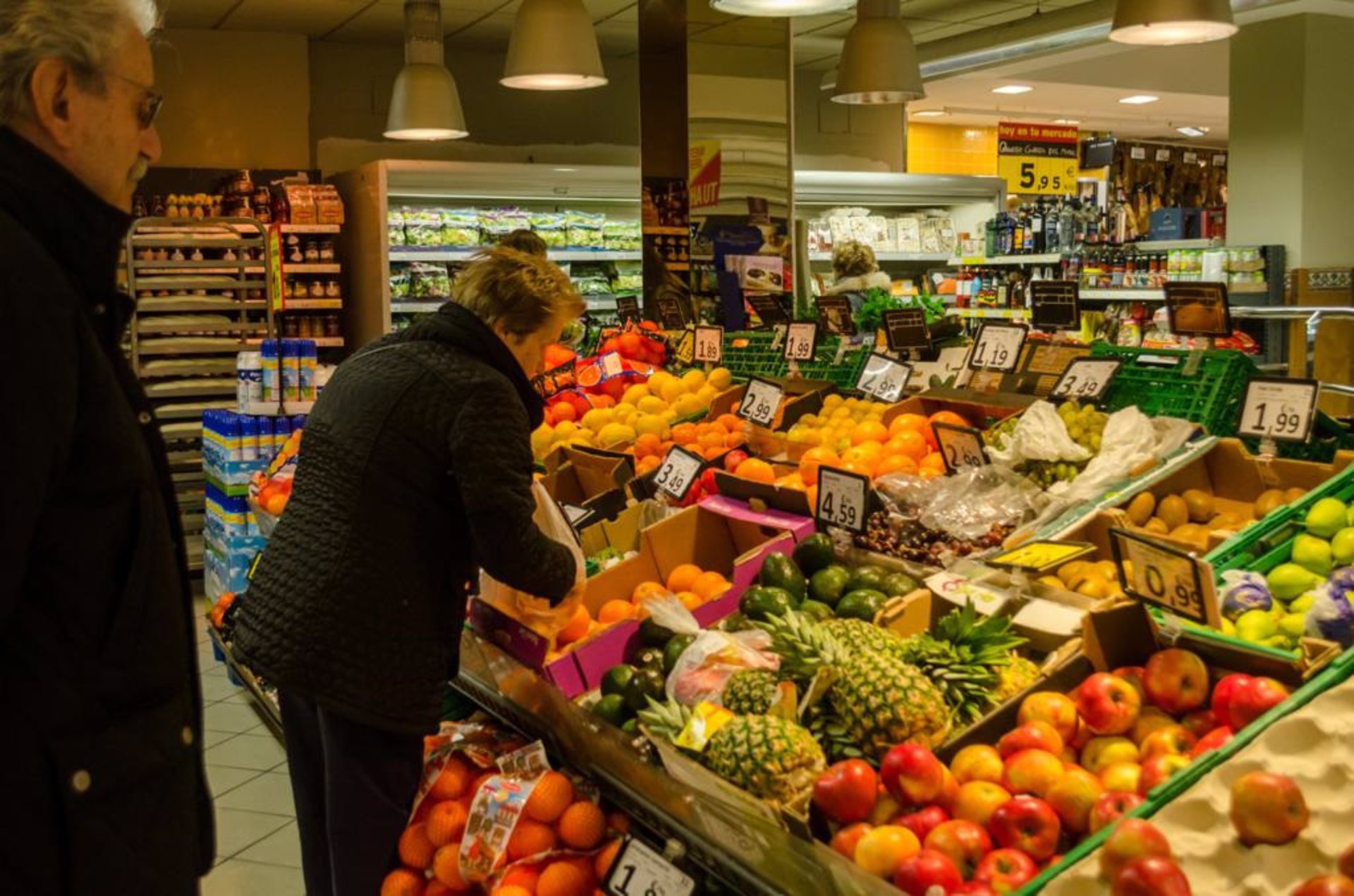 Aecoc ve «un acierto» la prórroga de la rebaja del IVA de los alimentos porque los precios siguen «altos»