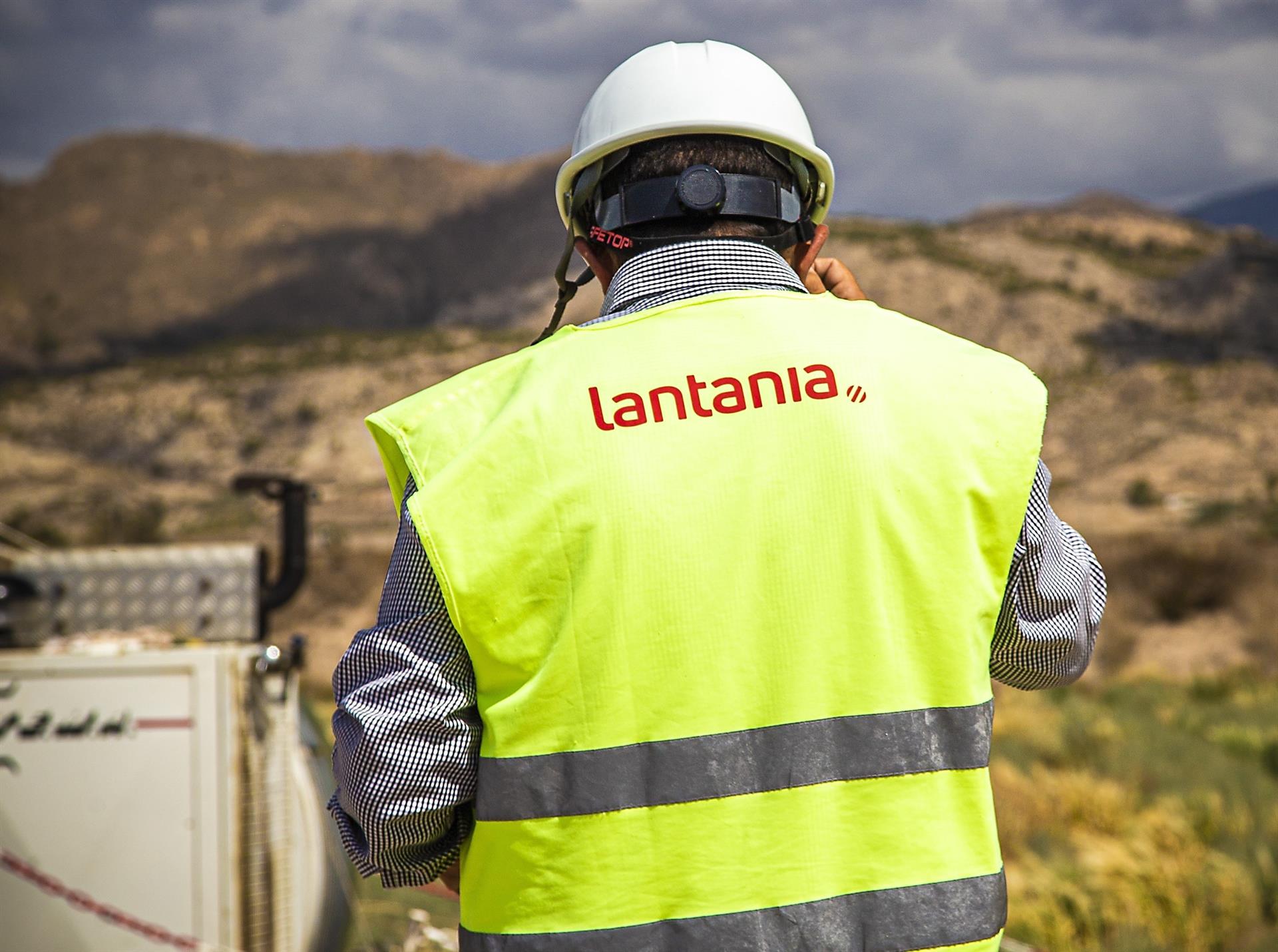 Lantania conservará la zona de vuelos y accesos del aeropuerto de Barajas por 14,4 millones de euros