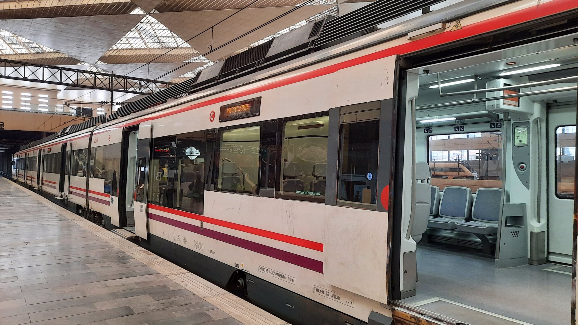 Uno de cada diez españoles usa el abono gratuito de Renfe para viajar en Cercanías