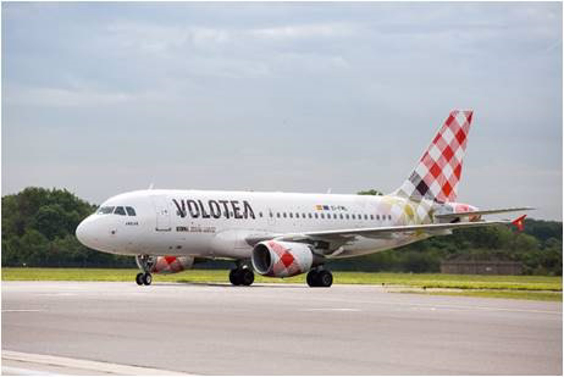 Volotea espera alcanzar los 2,5 millones de pasajeros este año en el aeropuerto de Bilbao y llegar a 3 millones en 2025