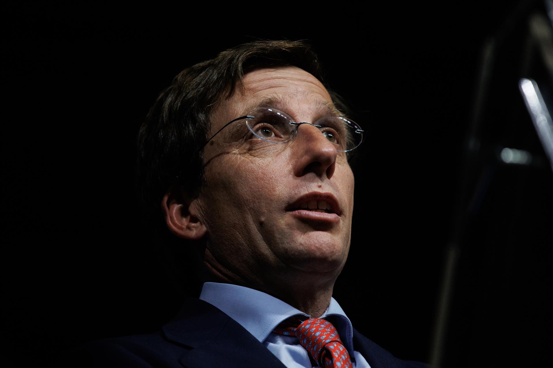 Almeida rechaza crear nuevos tributos en Madrid y cree que tasa turística haría «menos competitiva» a la capital