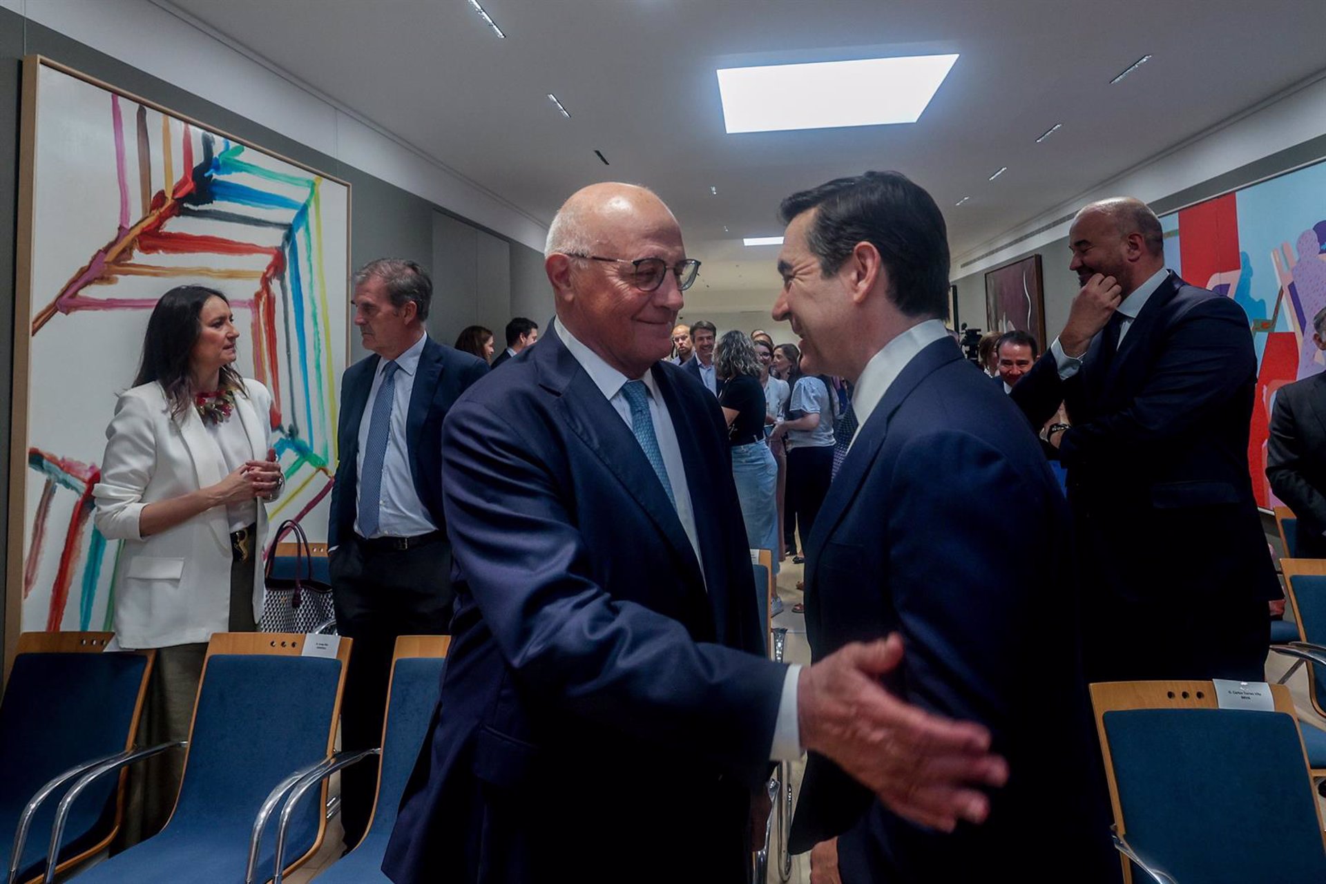 Torres y Oliu se ven ante el ministro Cuerpo por primera vez desde la OPA