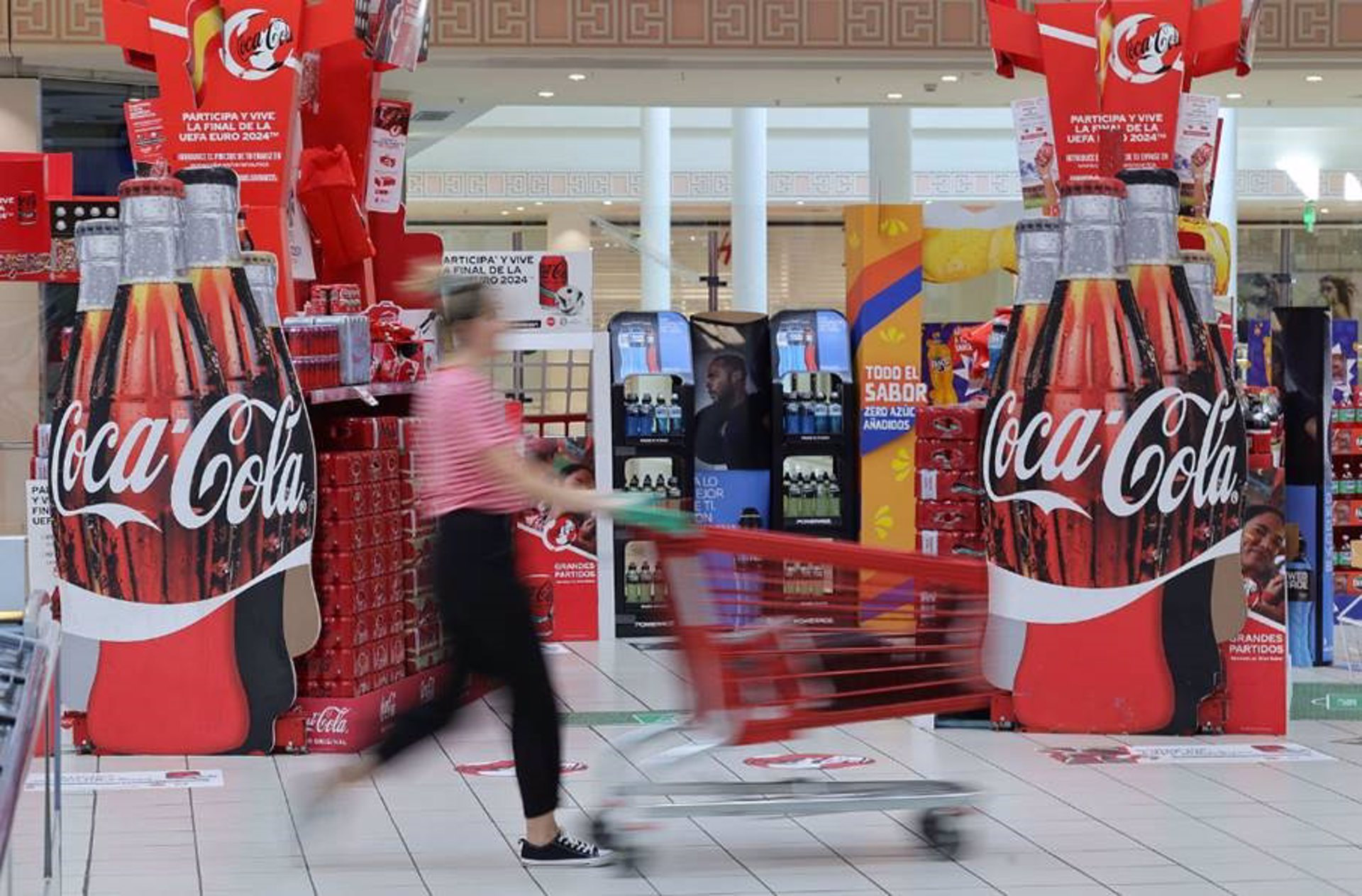 Coca-Cola invertirá 5,5 millones en ampliar su parque de terrazas en bares y restaurantes en España