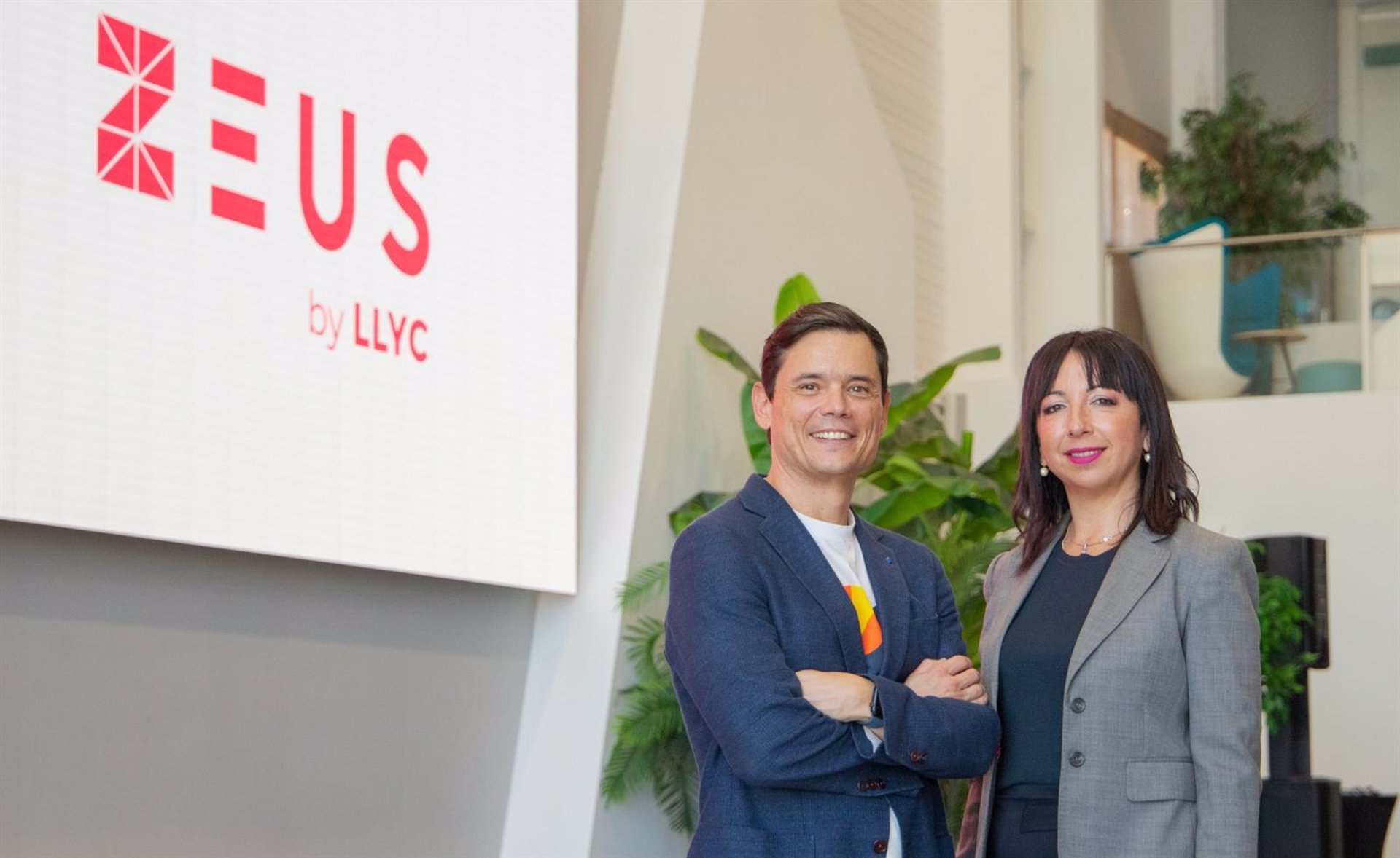 LLYC vuelve a salir de compras con la adquisición de la consultora de análisis de datos Zeus