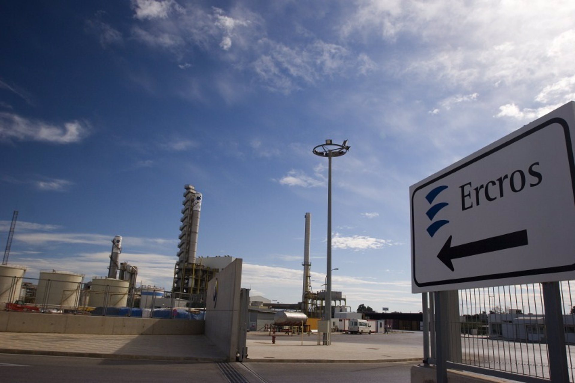 Ercros se dispara casi un 12% tras la contraopa de la italiana Esseco y supera el precio ofertado
