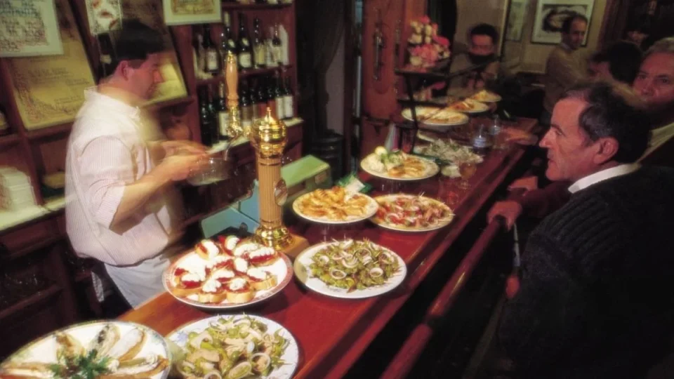 Diez bocados para comerse San Sebastián de punta a punta
