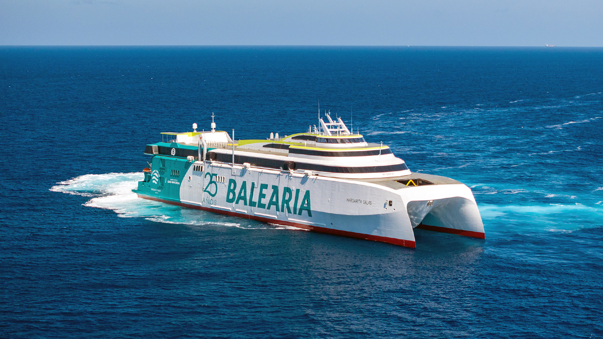 Así es el nuevo ‘fast ferry’ ecológico de Baleària que hace la ruta Barcelona-Baleares en poco más de 3 horas