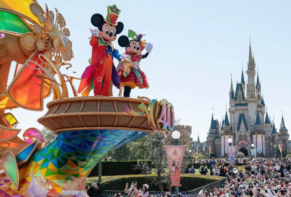 Por qué el parque Tokyo Disney Resort ha perdido 15.000 millones de euros en lo que va de año