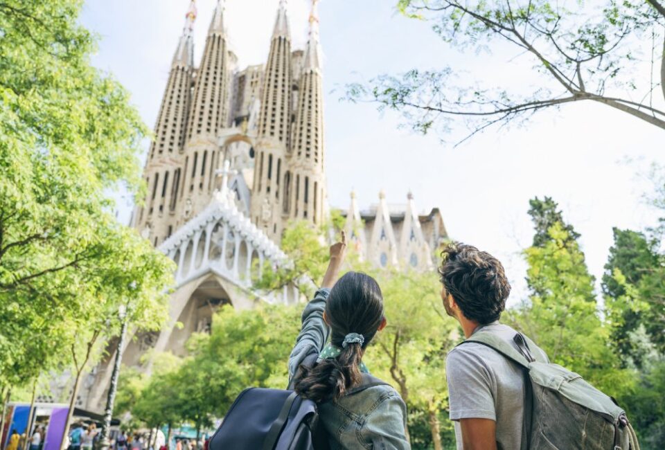 Cuánto ha crecido la llegada de turistas a España en lo que va de año (y lo que han gastado), según el INE