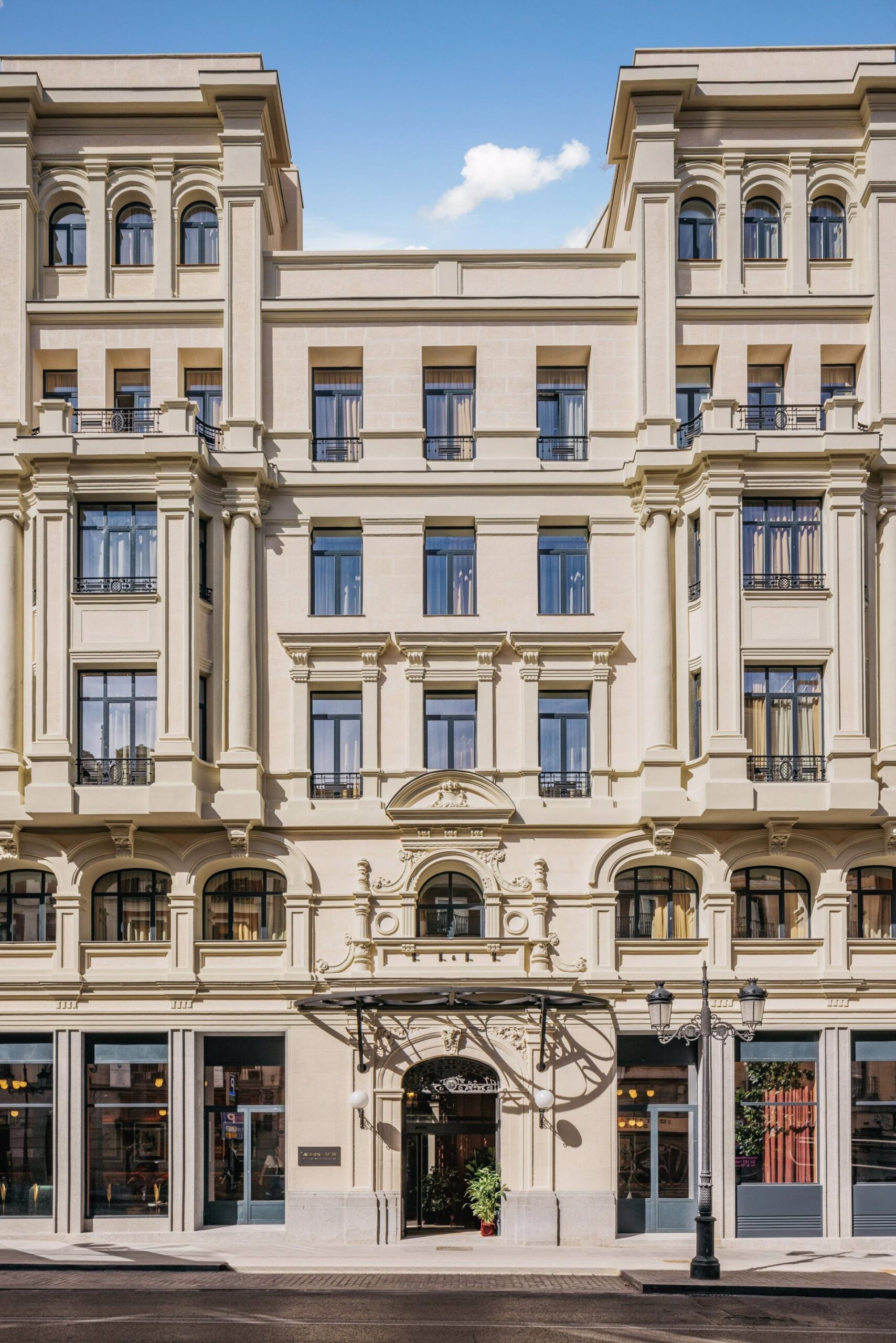 La hotelera Meliá abre Casa de Las Artes, su cuarto hotel de lujo en Madrid