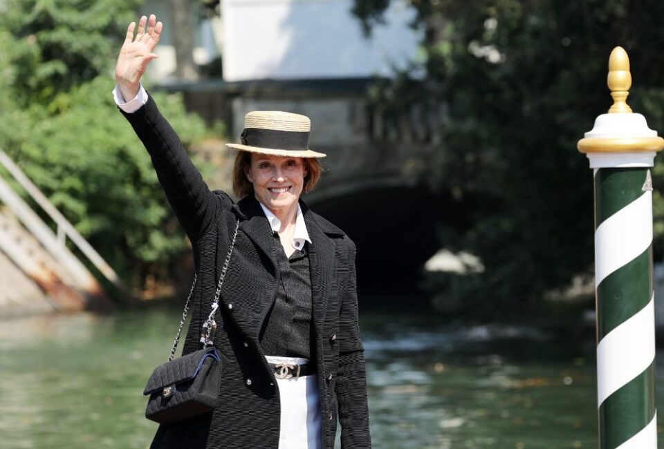 Con un patrimonio de 60 millones de dólares: Sigourney Weaver llega a Venecia para recoger su premio honorífico