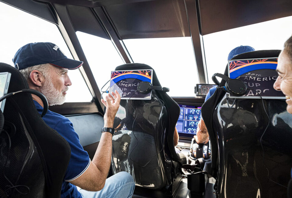 El Rey Felipe visita las instalaciones de la Louis Vuitton America’s Cup y el renovado Port Olímpic de Barcelona