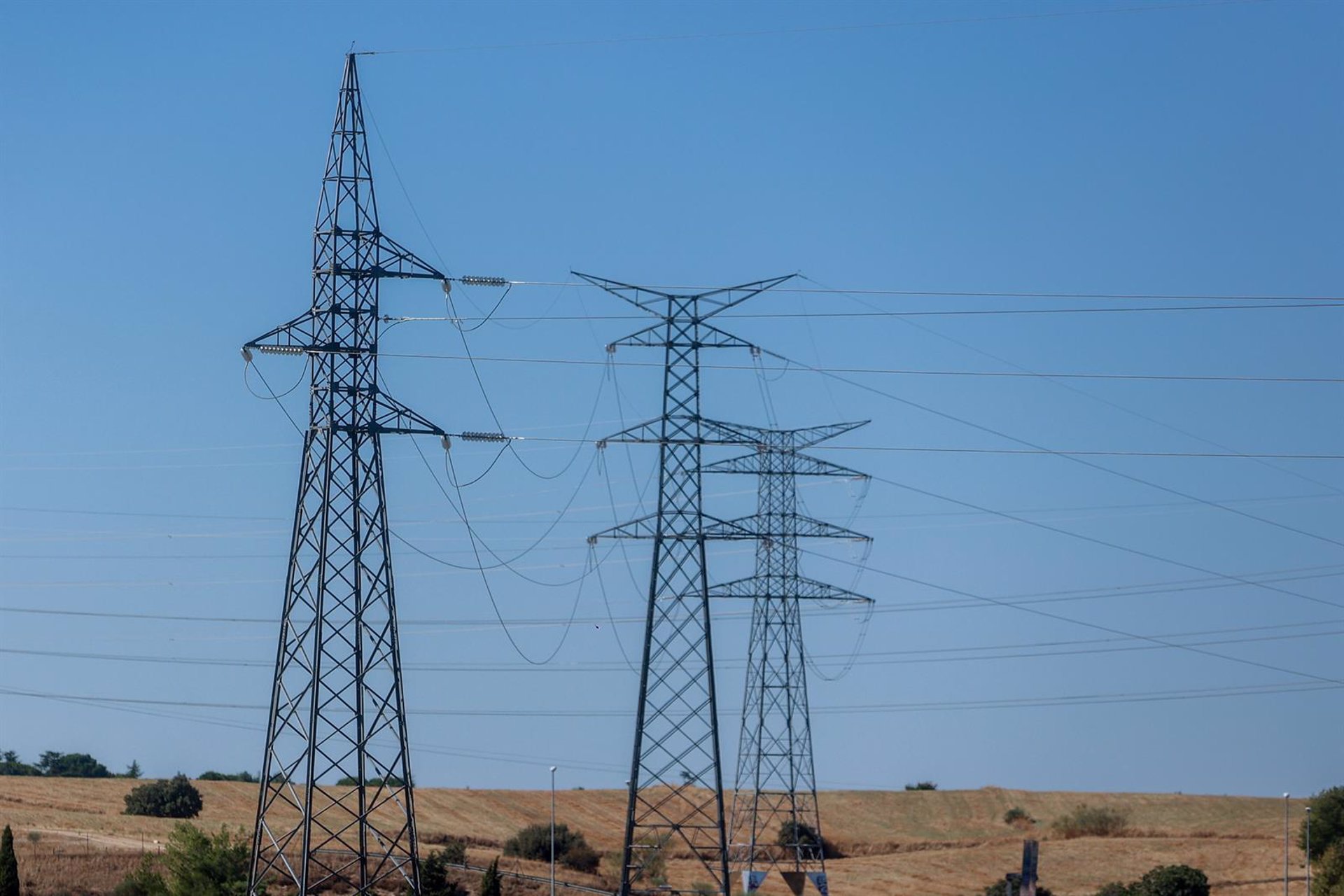 El precio de la luz rompe en septiembre la tendencia alcista de los últimos meses y cae un 16,5%