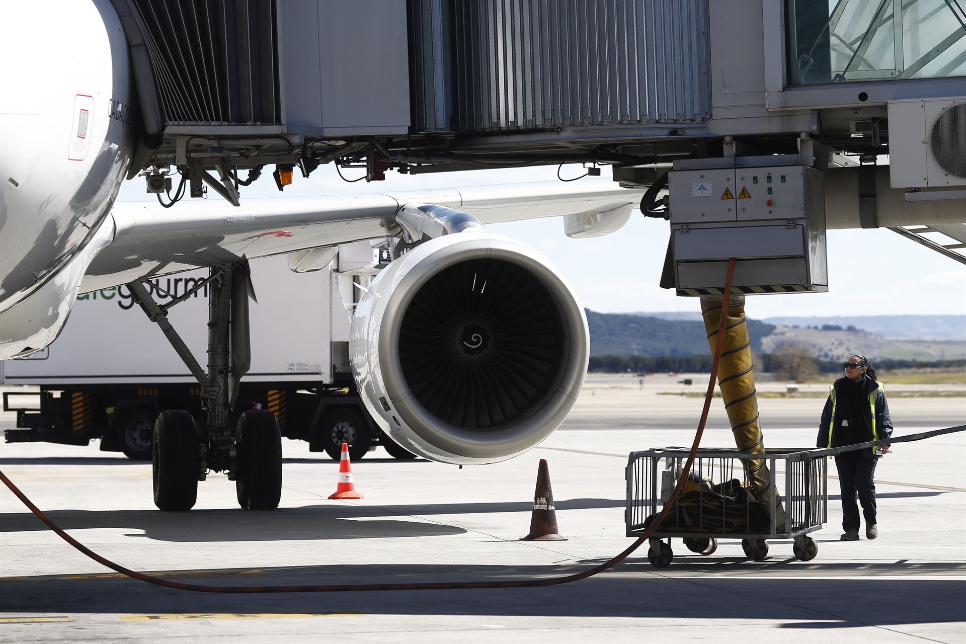 La IATA creará una plataforma para poner en contacto a las aerolíneas con productores de combustible sostenible