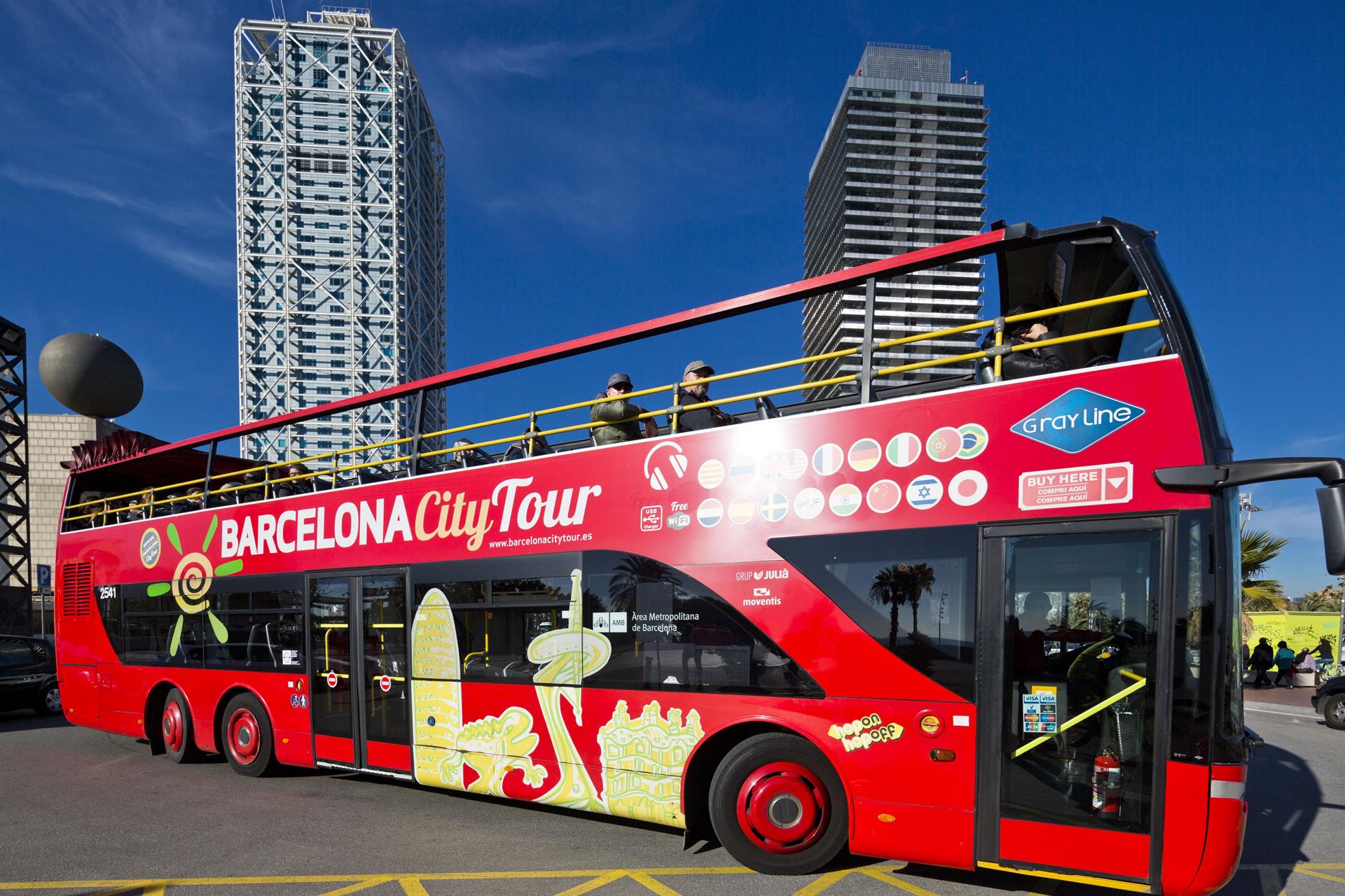 Grupo Julià y Moventis gestionarán el bus turístico del AMB los próximos 12 años