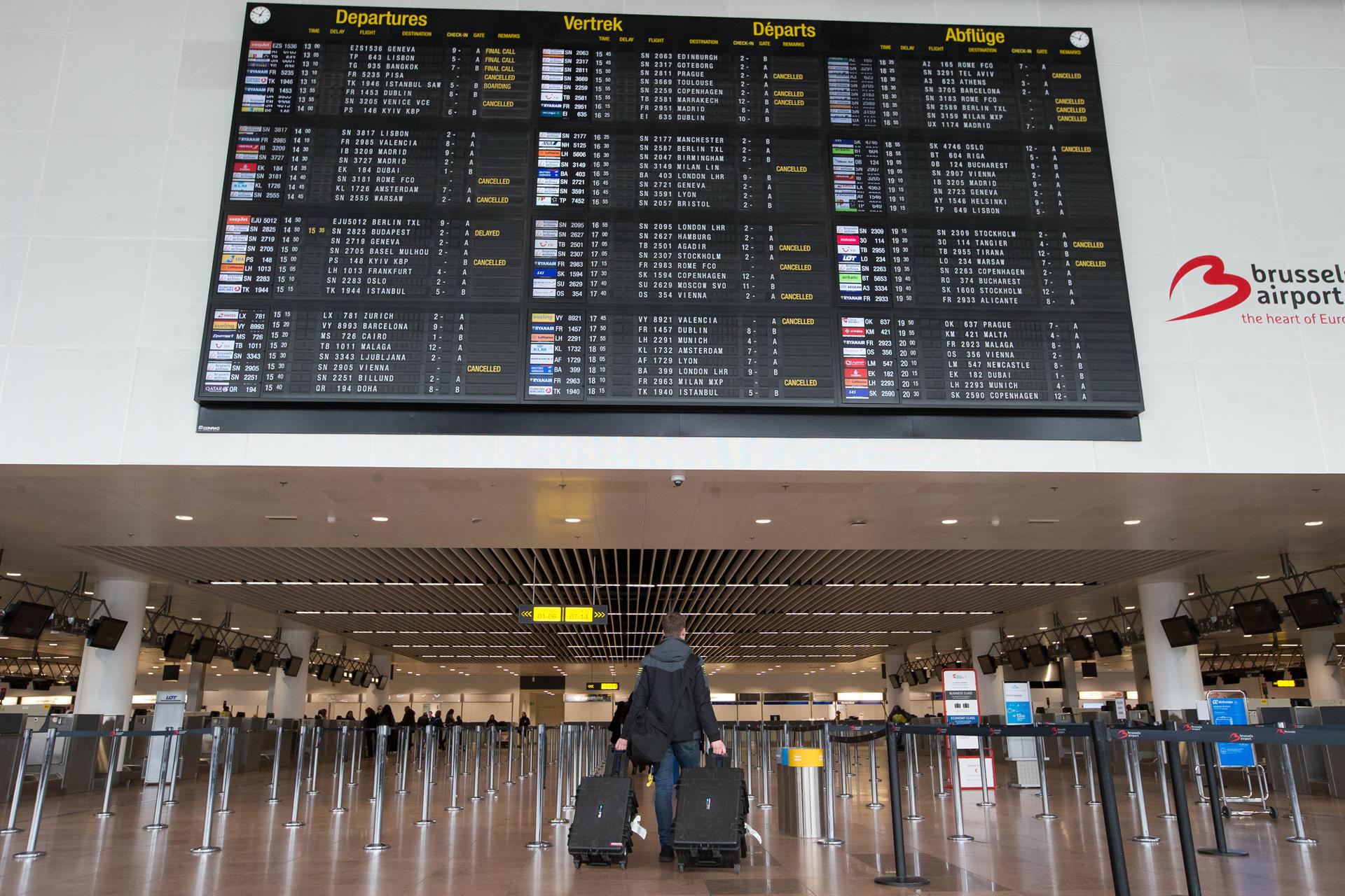 El aeropuerto de Bruselas cancela todos los vuelos del próximo martes por huelga de limpieza y restauración