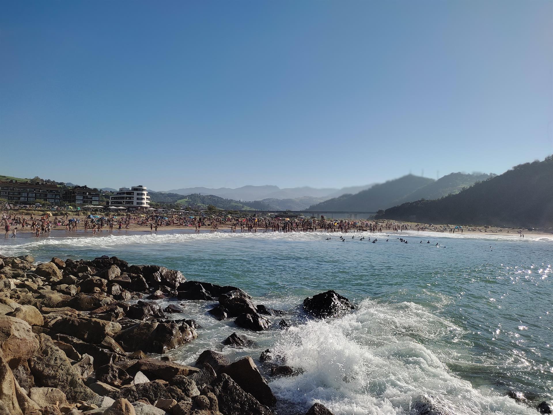 Las temperaturas aumentarán este lunes de forma generalizada en la Península, salvo en el Cantábrico que descenderán