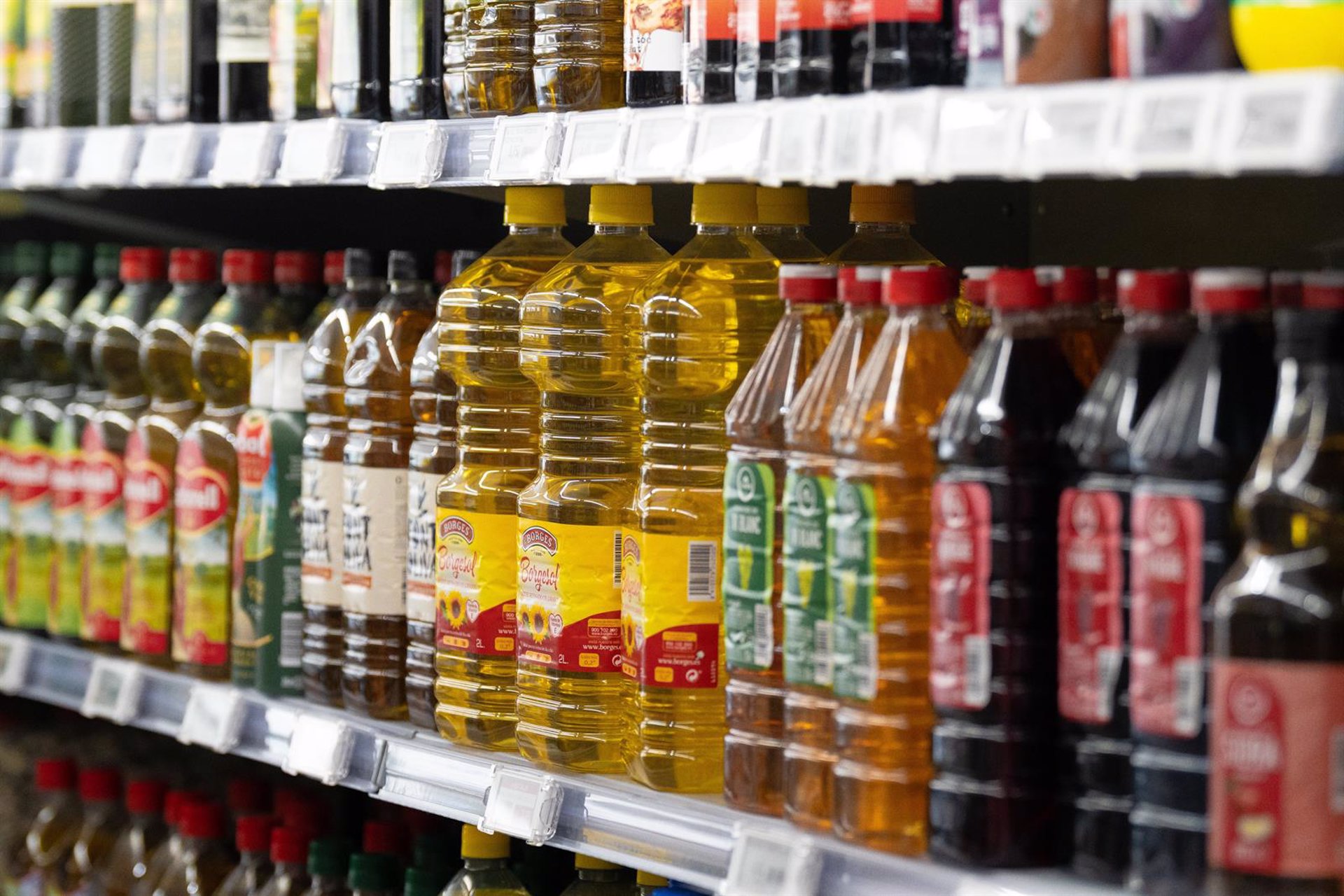La rebaja del IVA del aceite de oliva y alimentos básicos decae desde mañana y se fija al 2% hasta diciembre