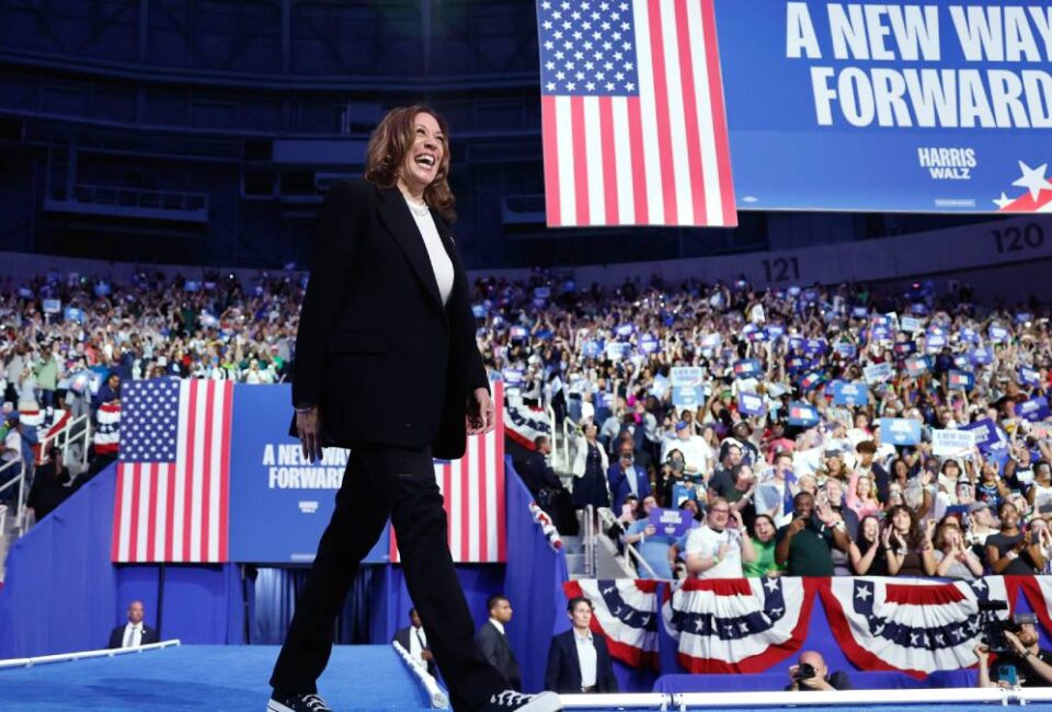 Más allá de la política, ¿Cómo influye el estilo de Kamala Harris en su carrera?